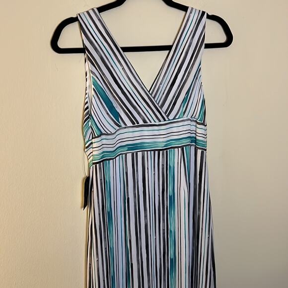 Worthington Sleeveless V-Neck Striped Maxi Dress Size 6 - Picture 9 of 10